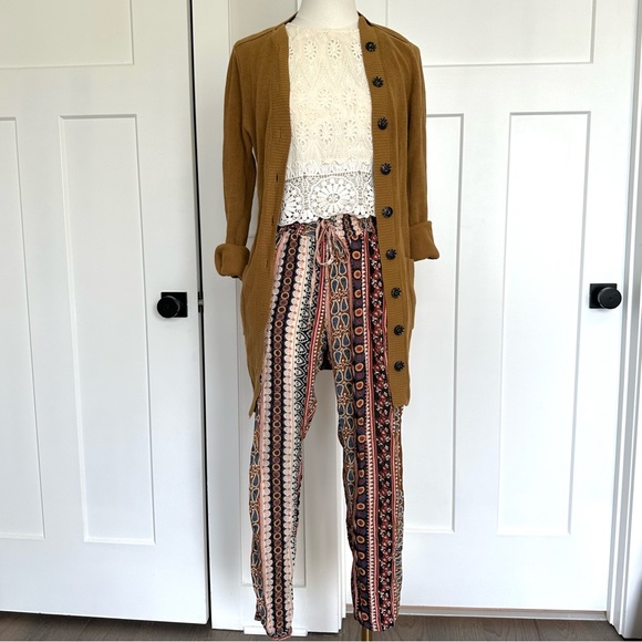 American Eagle Outfitters Pants - American Eagle Lightweight Patterned Joggers | Size S